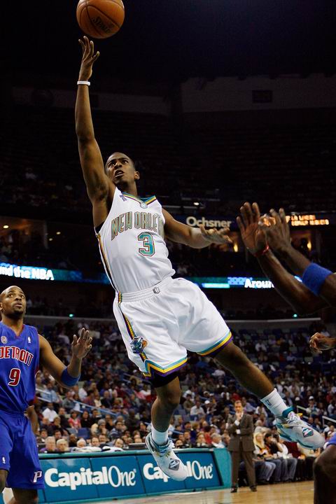 通过持球突 通过持球突